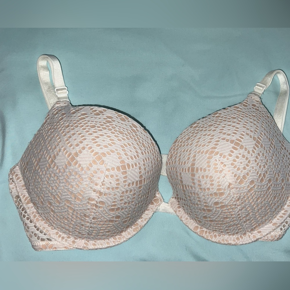 Victoria’s Secret “Lot”